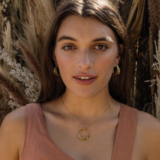 la lune moon gold neckalce